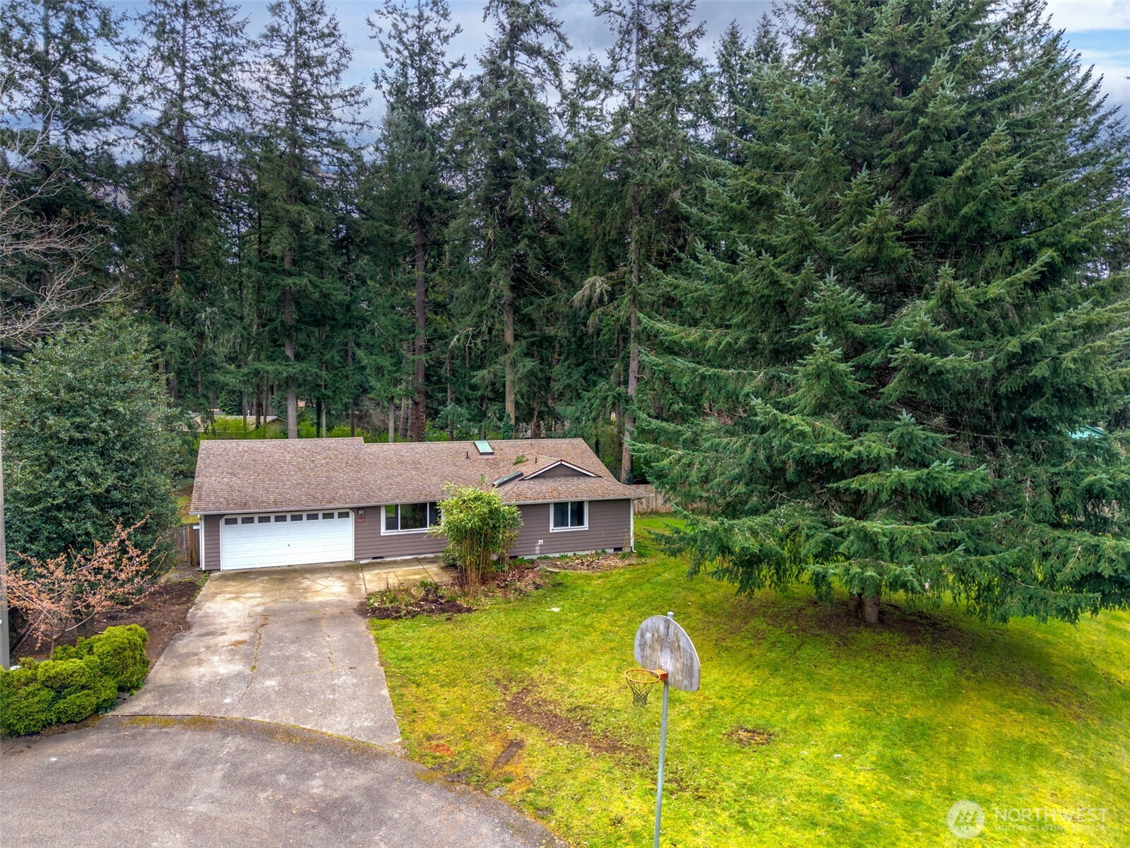 3342 Stanford Court SE, Lacey, WA 98503