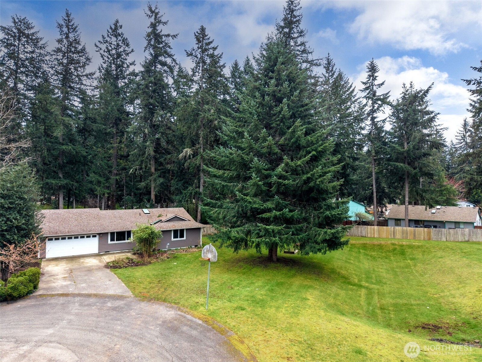 3342 Stanford Court SE, Lacey, WA 98503