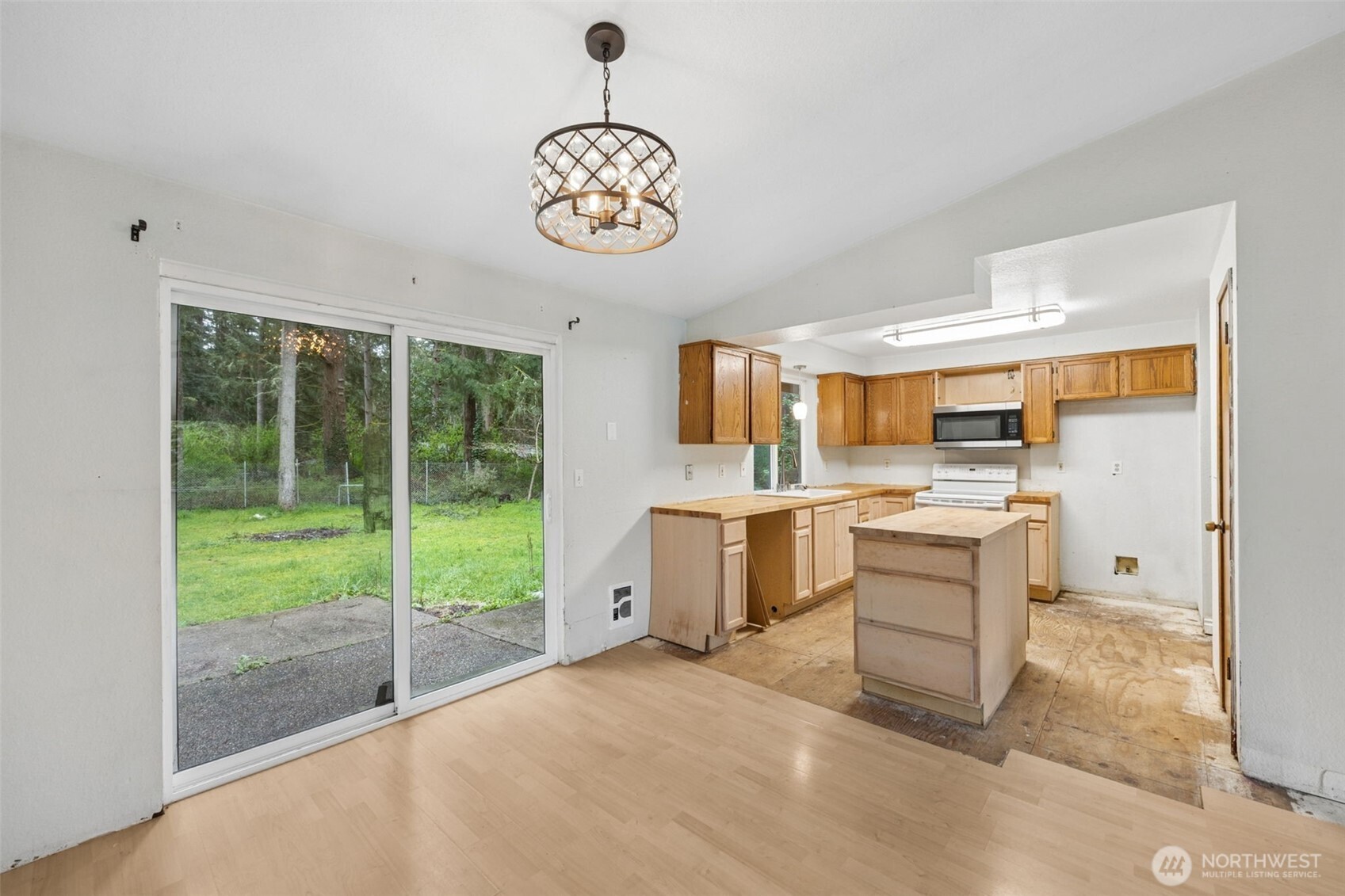 3342 Stanford Court SE, Lacey, WA 98503