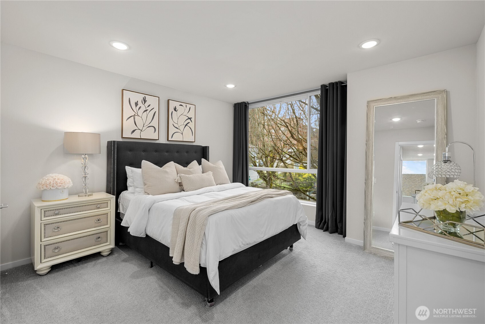 1816 15th Avenue S, Seattle, WA 98144-4214