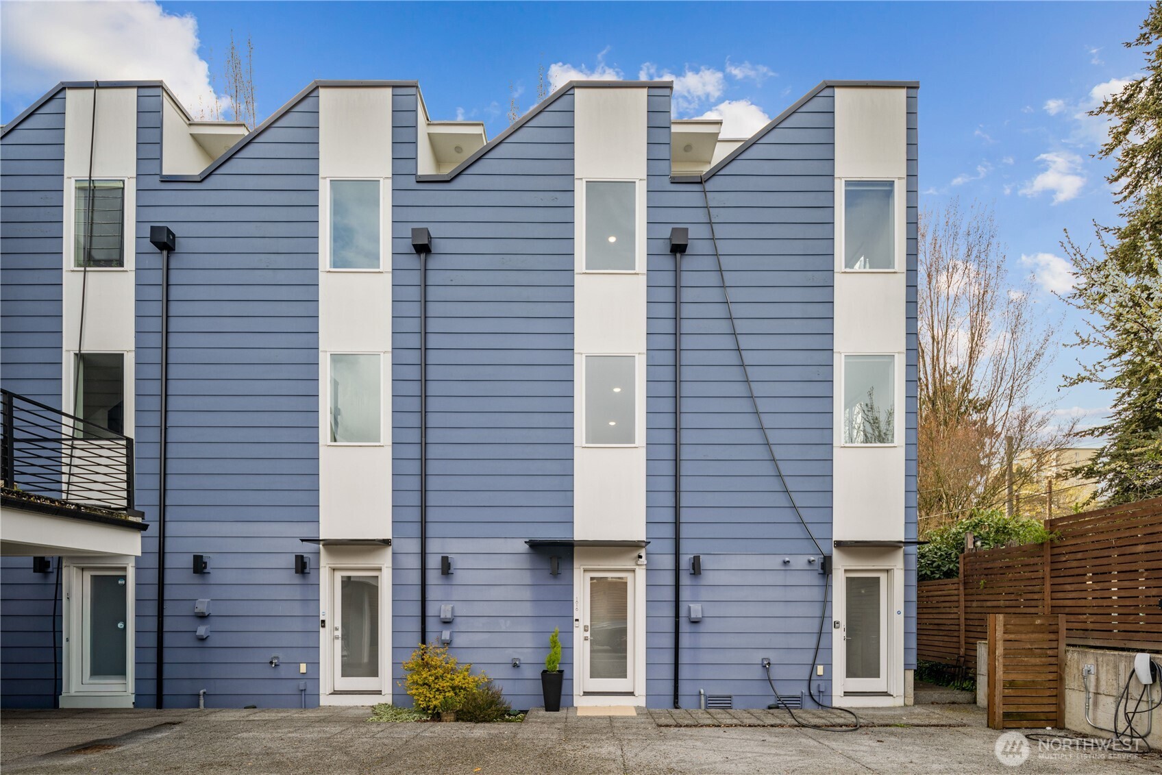 1816 15th Avenue S, Seattle, WA 98144-4214