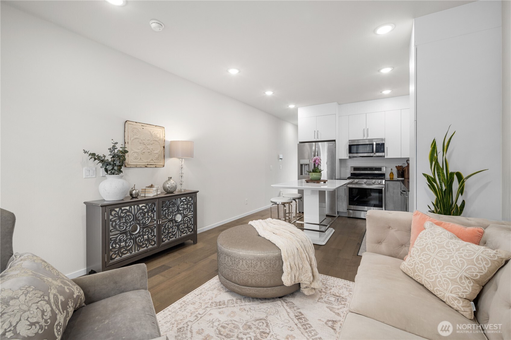 1816 15th Avenue S, Seattle, WA 98144-4214