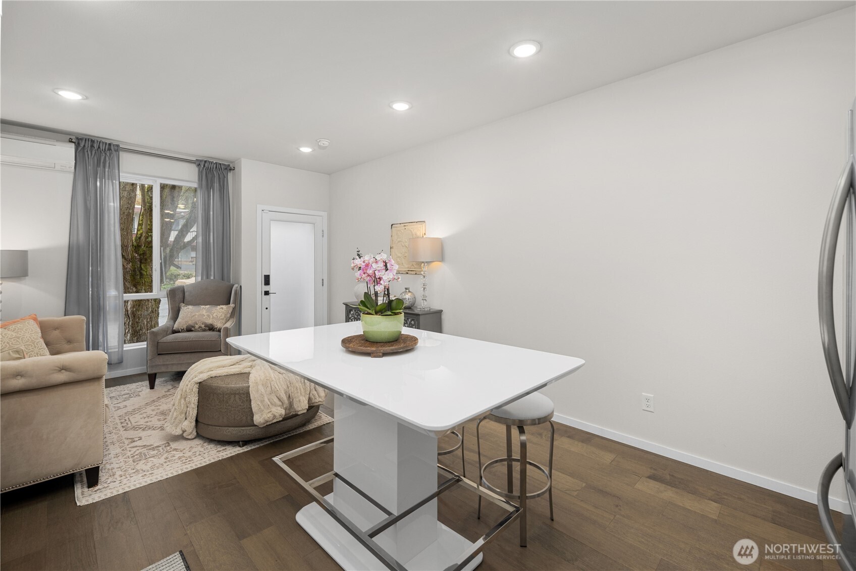 1816 15th Avenue S, Seattle, WA 98144-4214