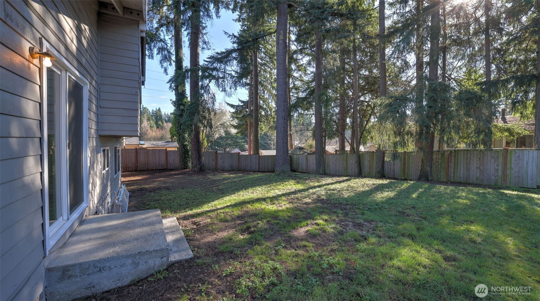 12227 NE 137th Place , Kirkland, WA 98034