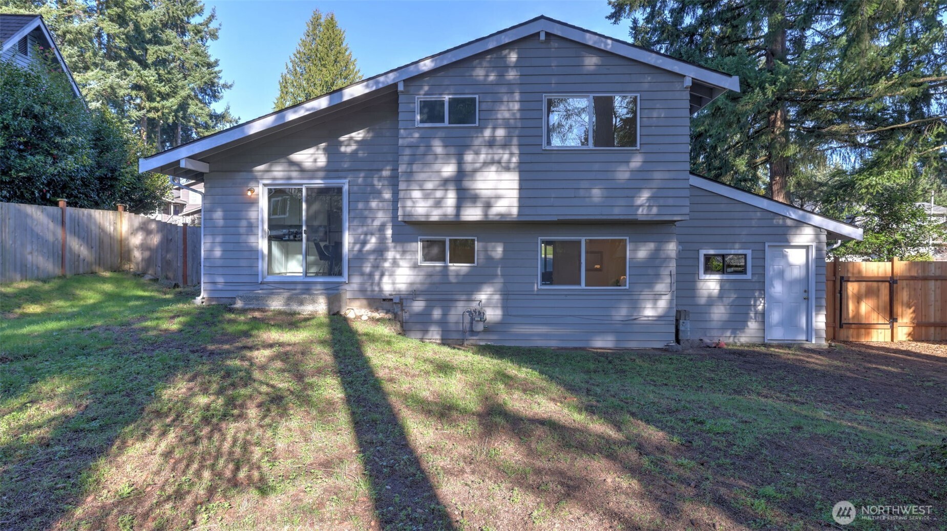 12227 NE 137th Place , Kirkland, WA 98034