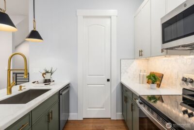 4559 34th Avenue S, Seattle, WA 98118 - Photo 11