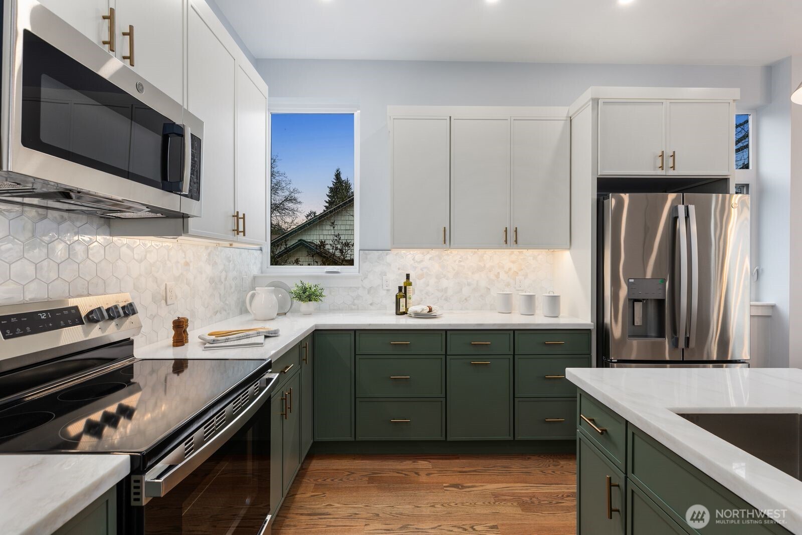 4559 34th Avenue S, Seattle, WA 98118