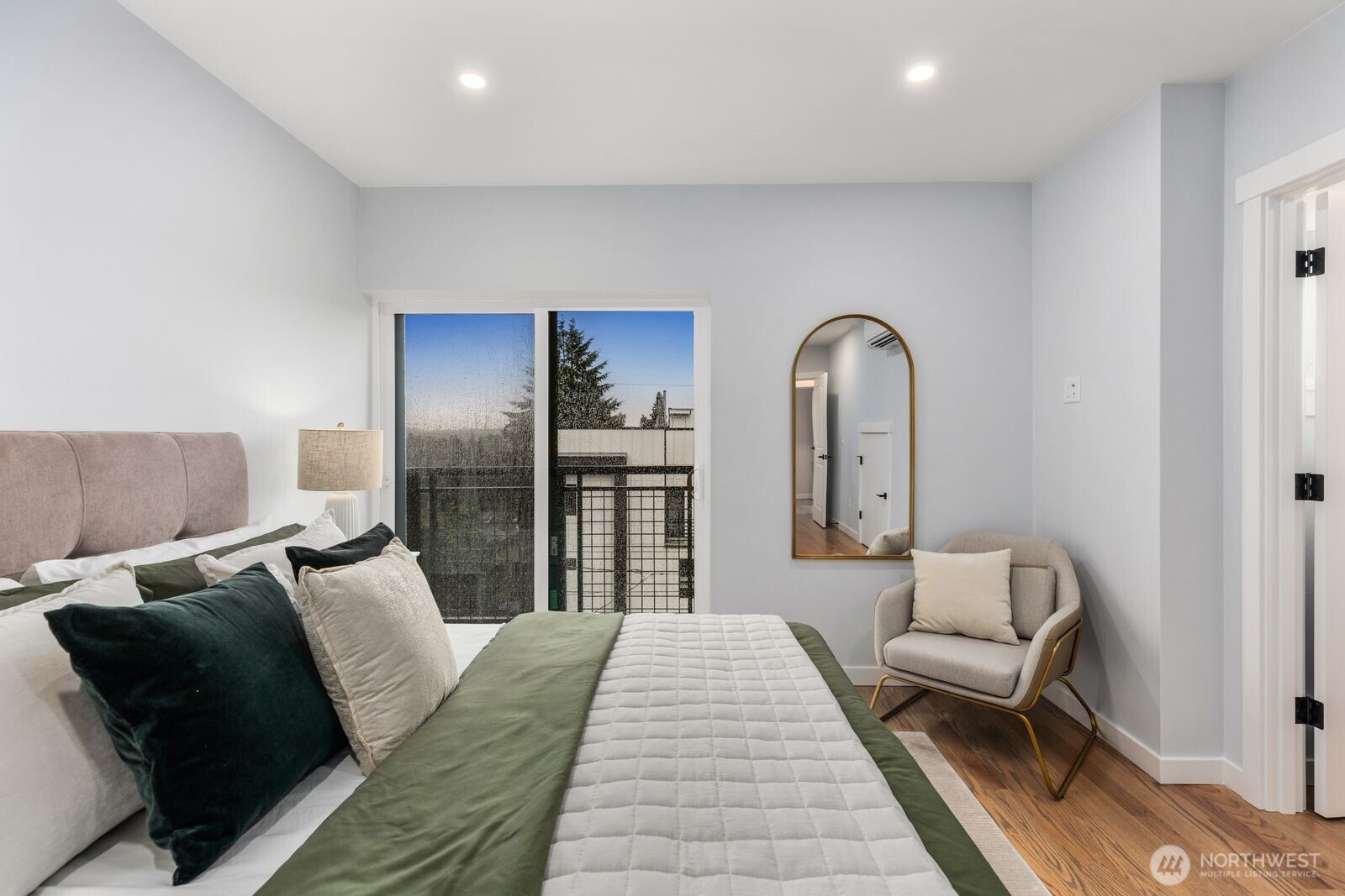 4559 34th Avenue S, Seattle, WA 98118