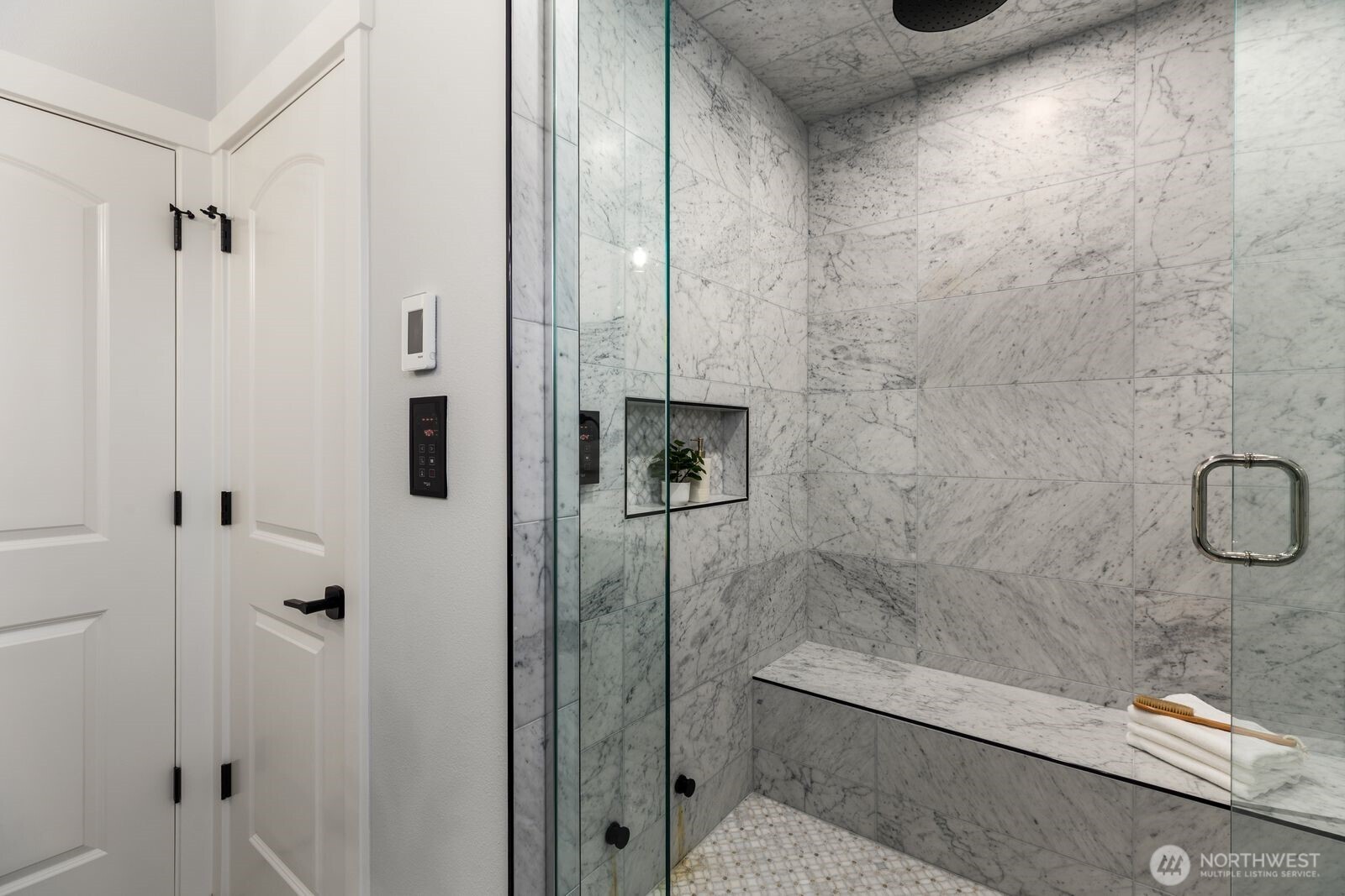 4559 34th Avenue S, Seattle, WA 98118