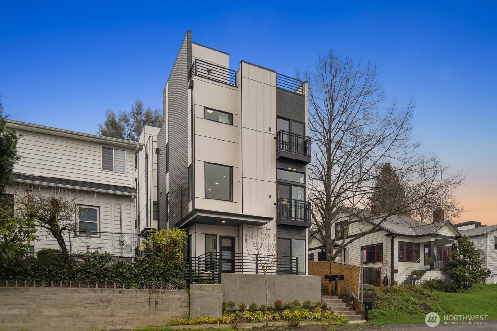 4559 34th Avenue S, Seattle, WA 98118