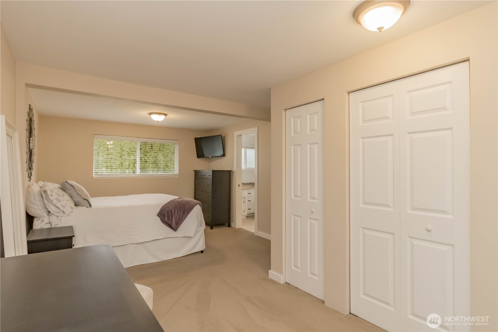 1060 Lynnwood Avenue NE, Renton, WA 98056