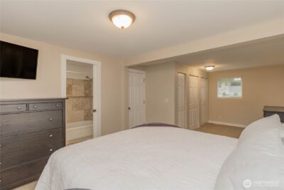 1060 Lynnwood Avenue NE, Renton, WA 98056 - Photo 23