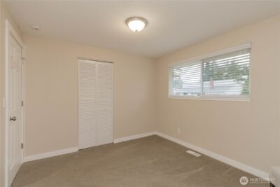 1060 Lynnwood Avenue NE, Renton, WA 98056 - Photo 28