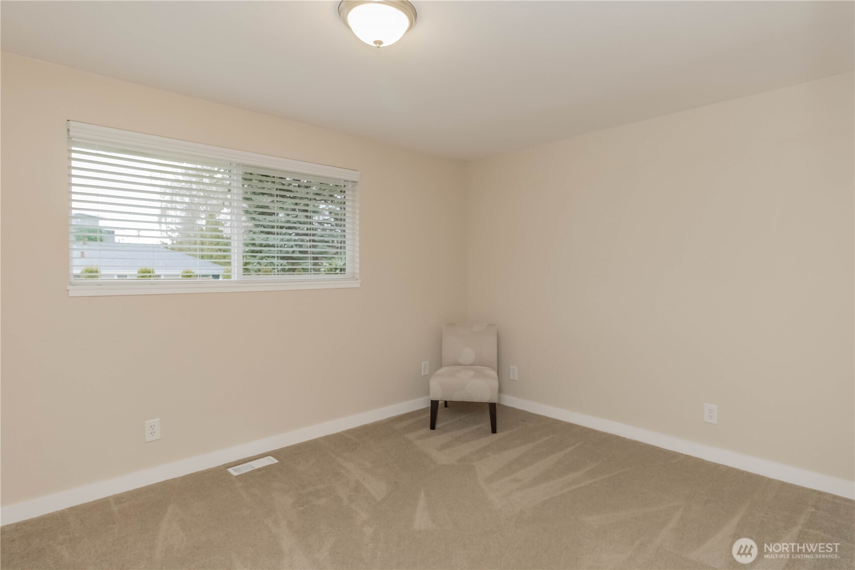 1060 Lynnwood Avenue NE, Renton, WA 98056