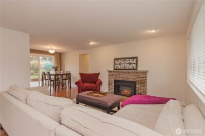 1060 Lynnwood Avenue NE, Renton, WA 98056 - Photo 6