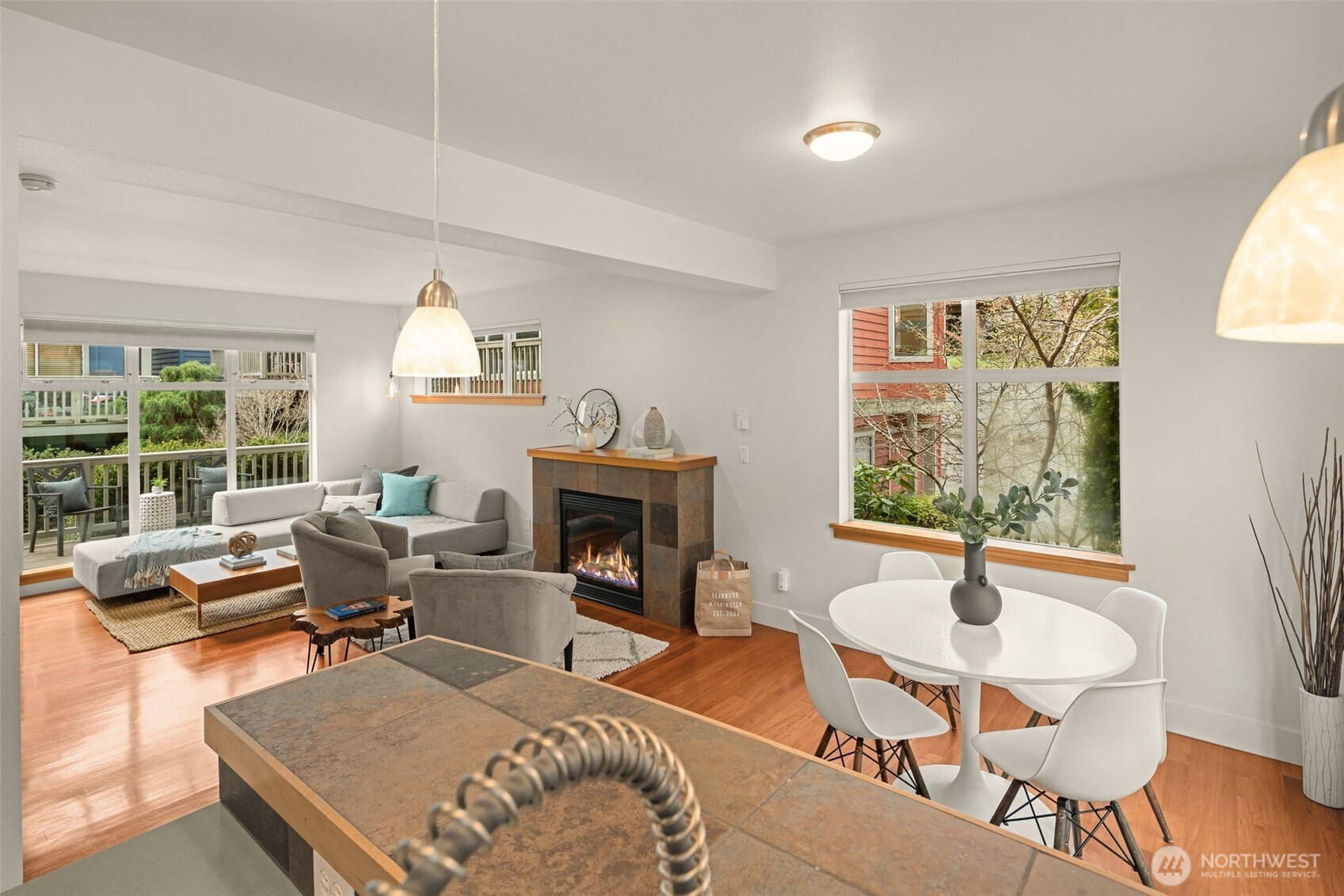 2815 24th Avenue S, Seattle, WA 98144-5313