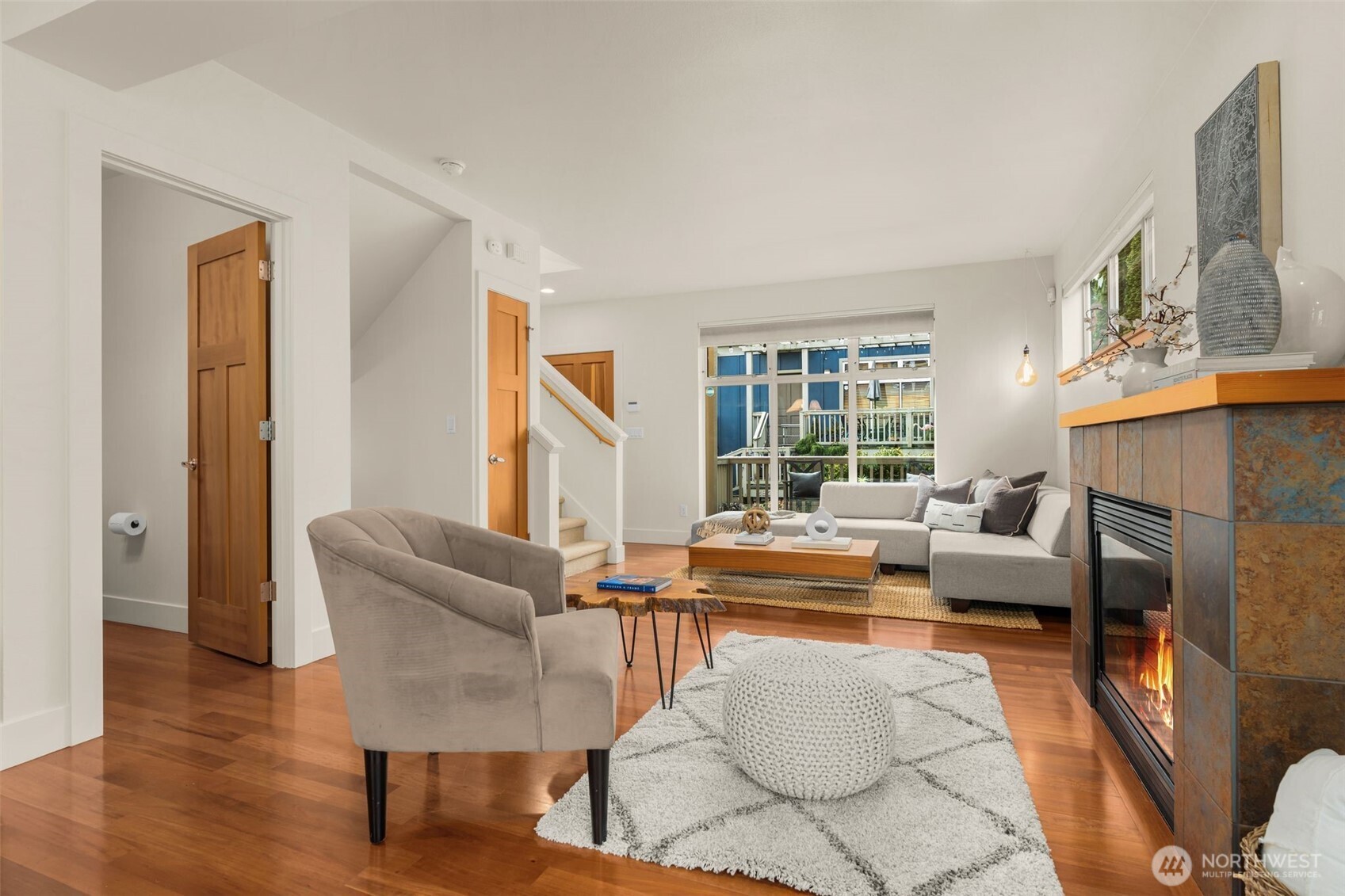 2815 24th Avenue S, Seattle, WA 98144-5313