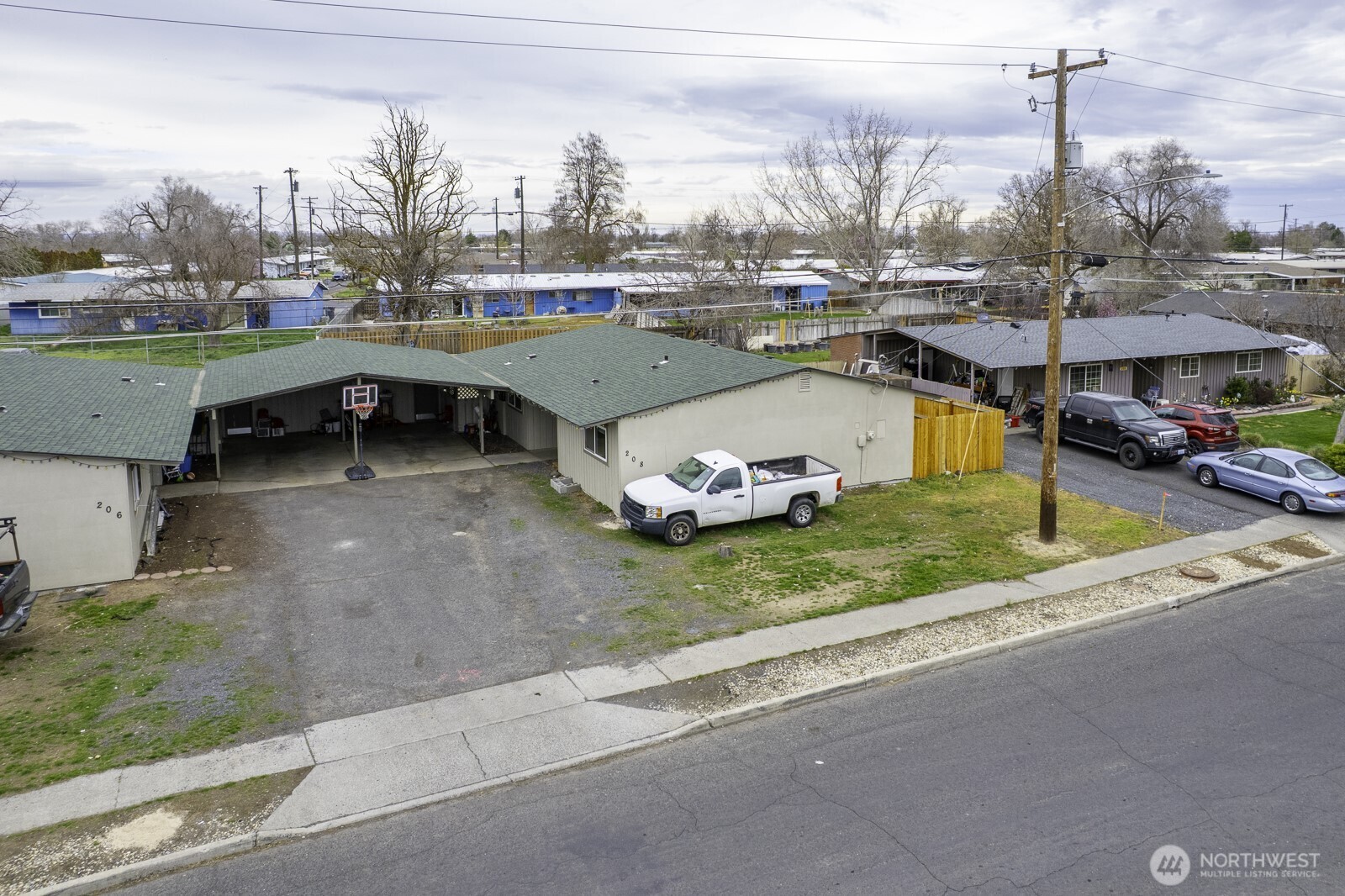 206 208 Beale Avenue , Moses Lake, WA 98837