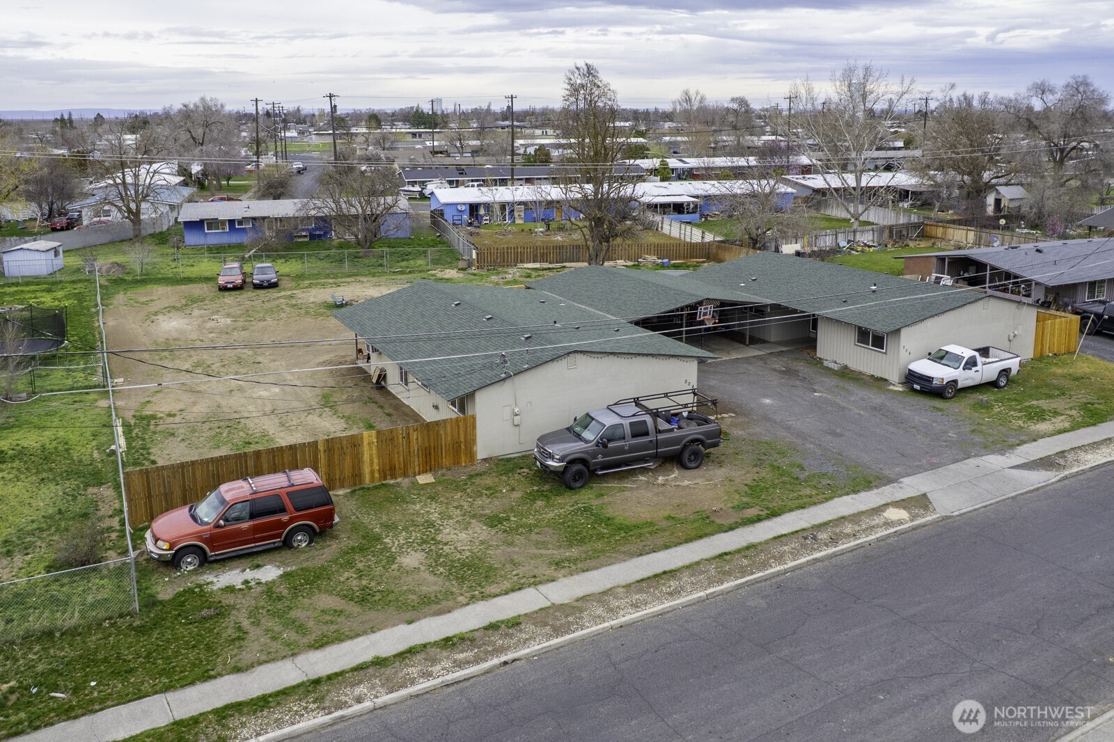 206 208 Beale Avenue , Moses Lake, WA 98837