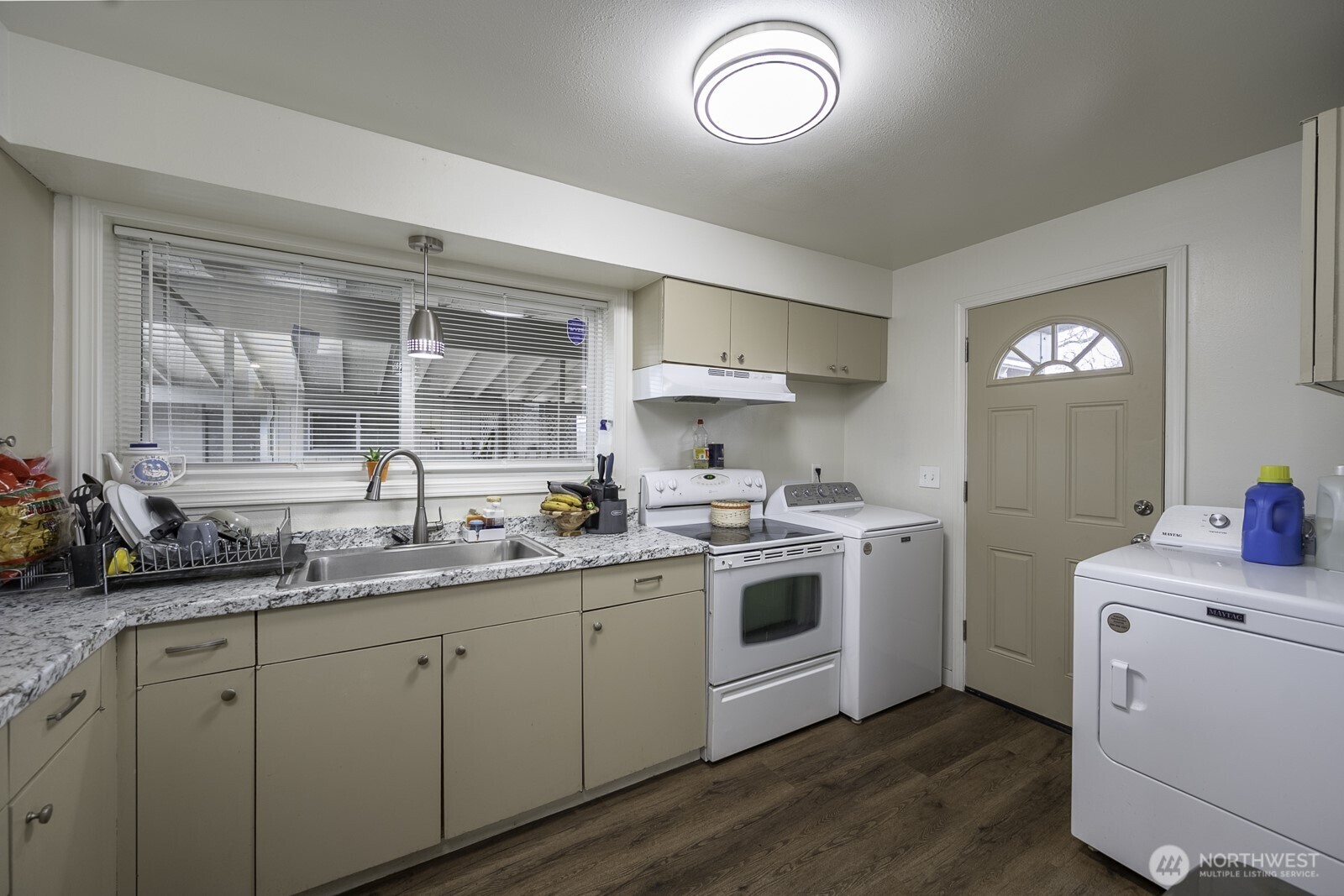 206 208 Beale Avenue , Moses Lake, WA 98837