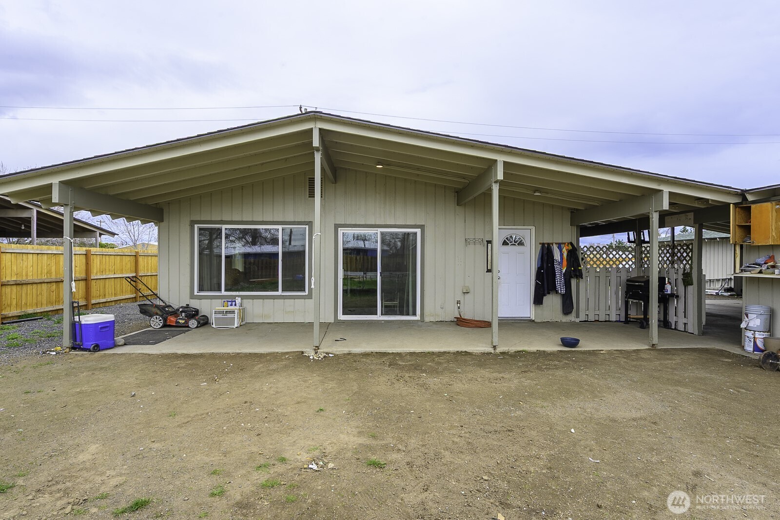 206 208 Beale Avenue , Moses Lake, WA 98837