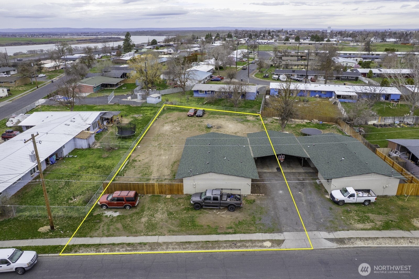 206 208 Beale Avenue , Moses Lake, WA 98837