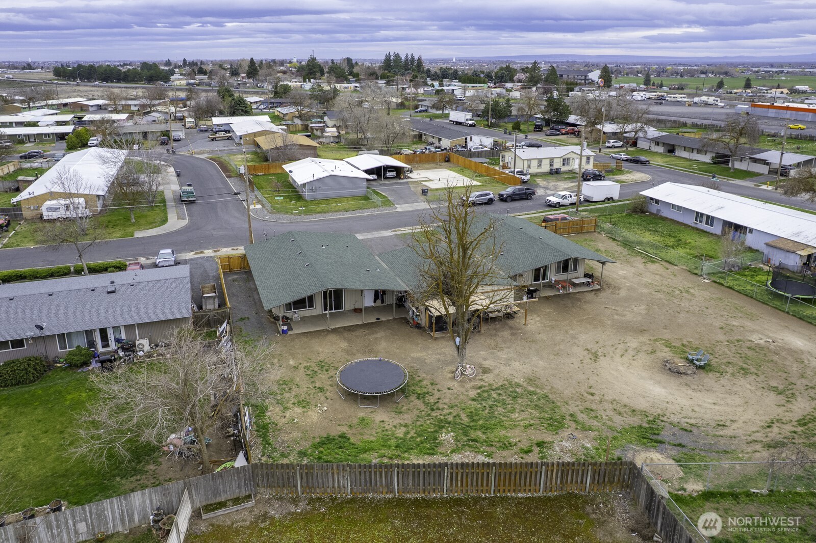 206 208 Beale Avenue , Moses Lake, WA 98837