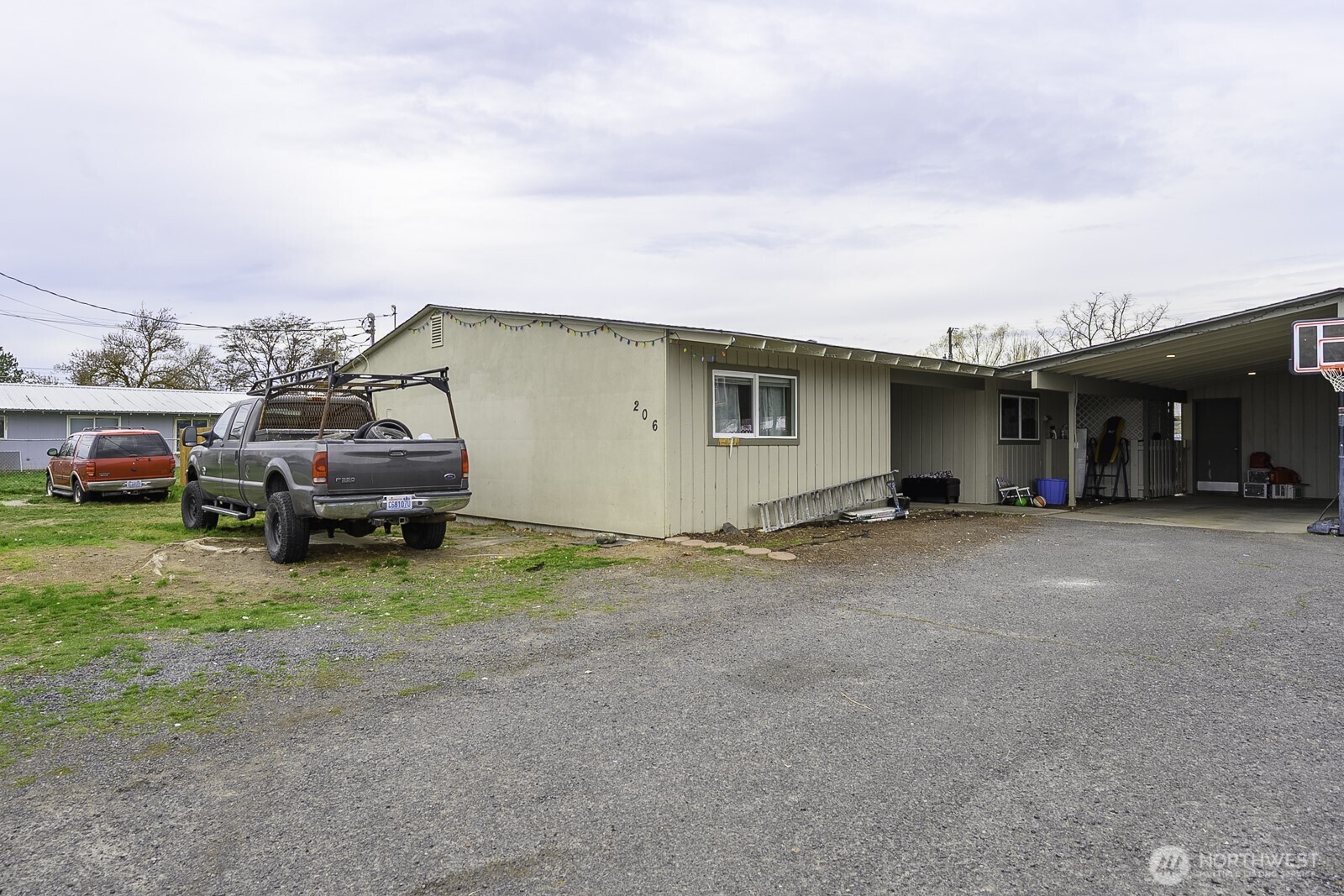 206 208 Beale Avenue , Moses Lake, WA 98837