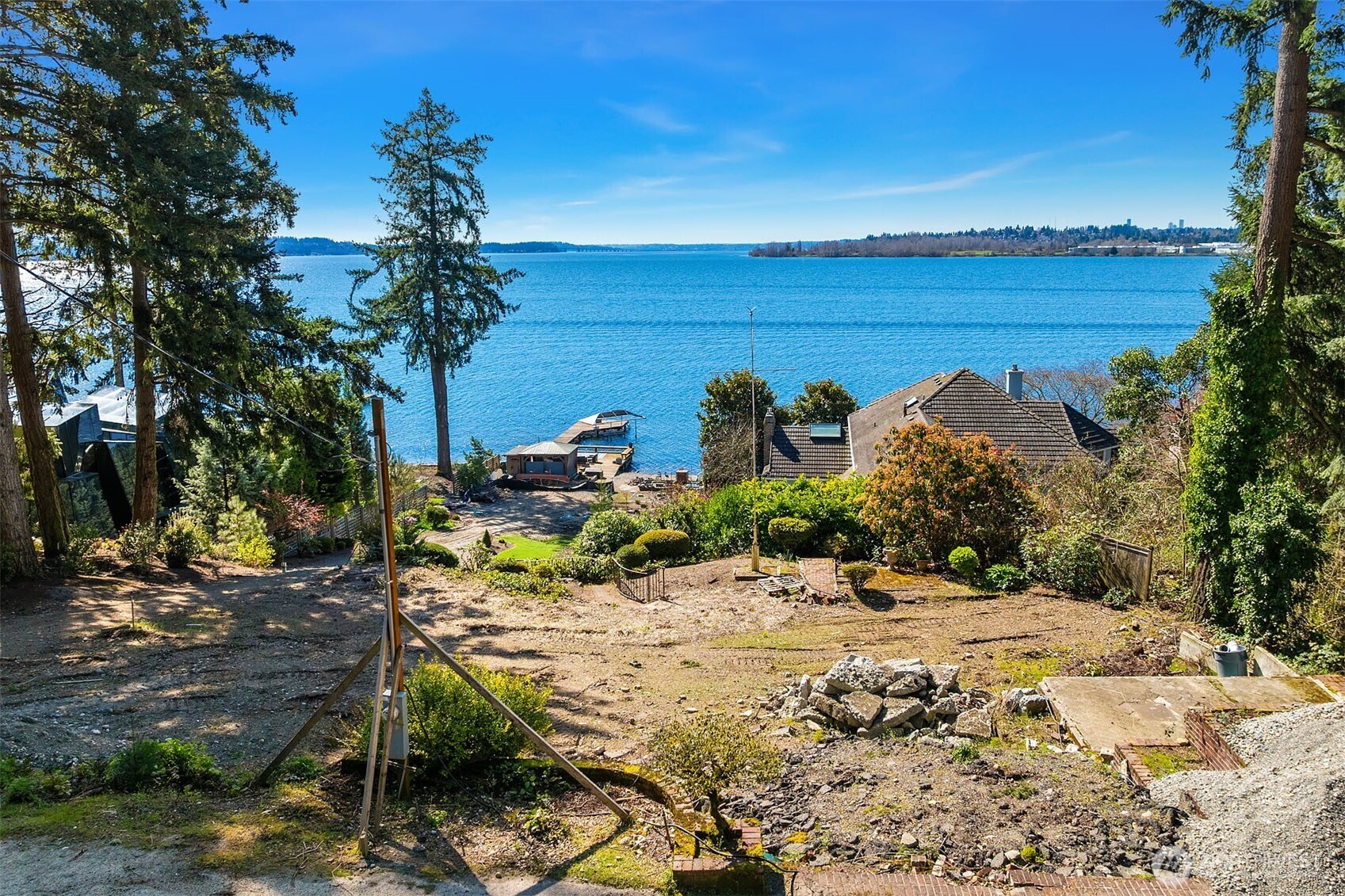 7615 NE Champagne Point Place , Kirkland, WA 98034