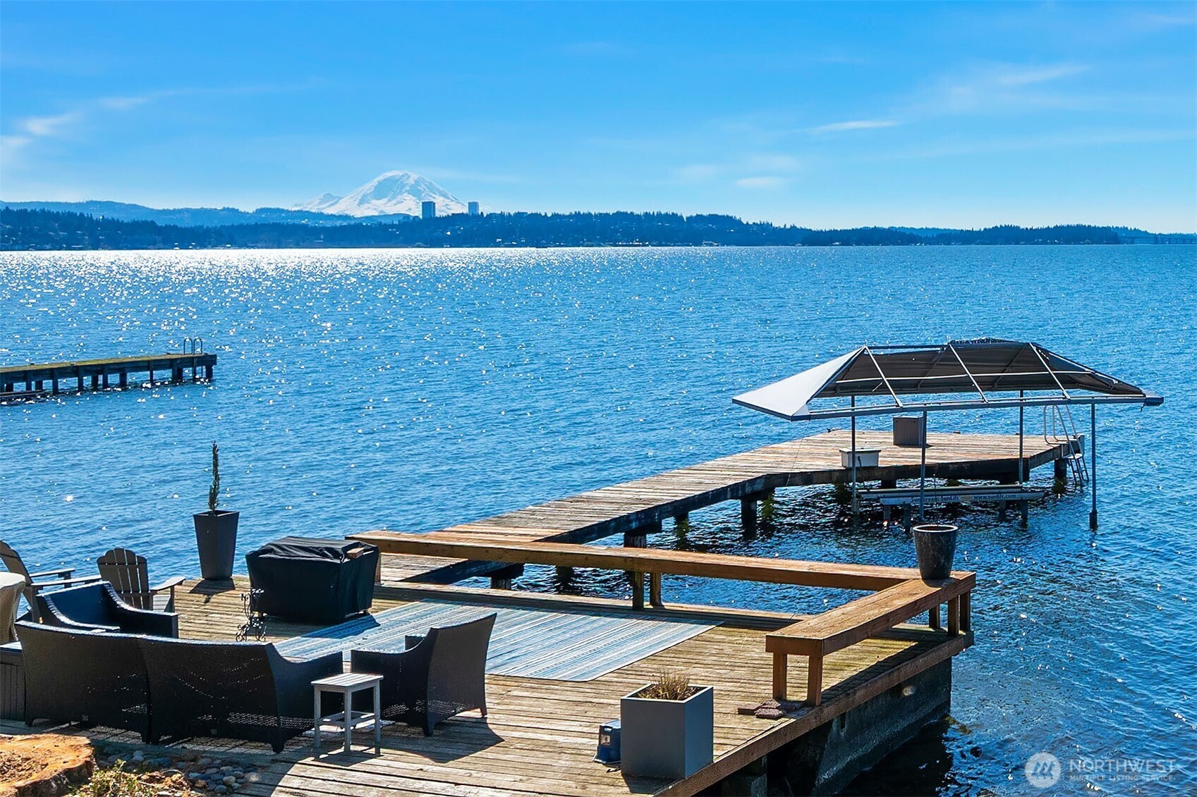 7615 NE Champagne Point Place , Kirkland, WA 98034