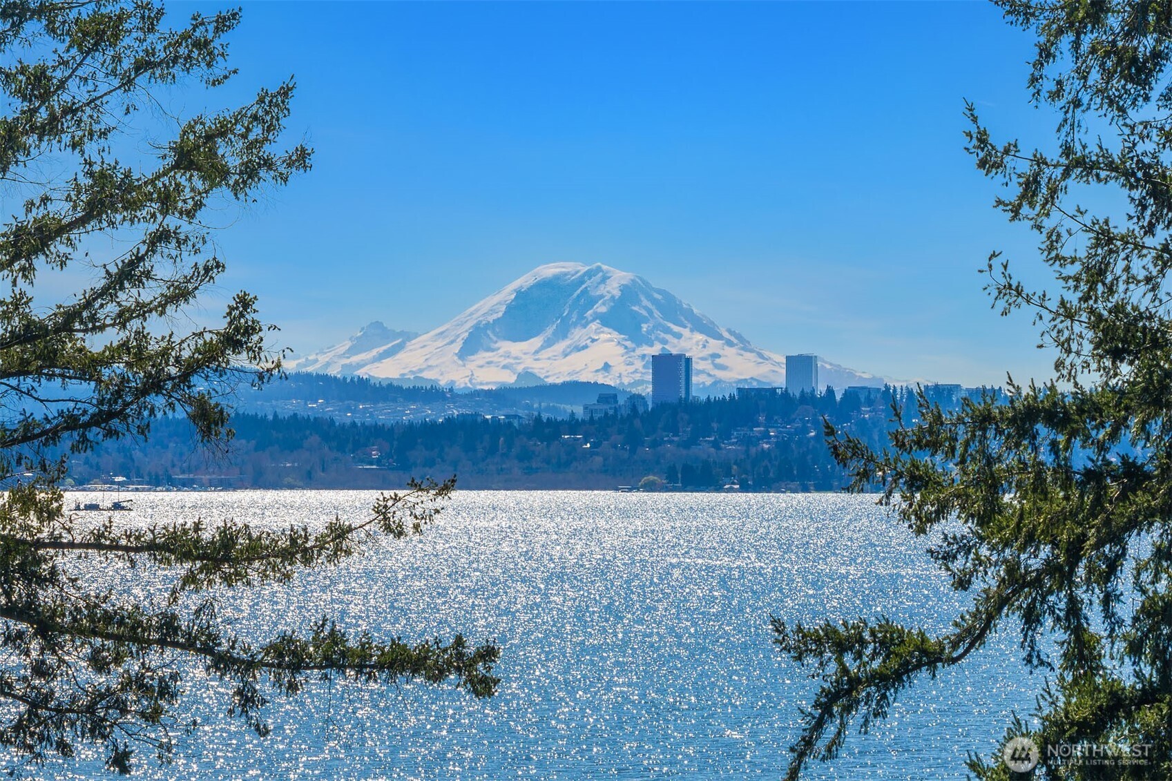 7615 NE Champagne Point Place , Kirkland, WA 98034