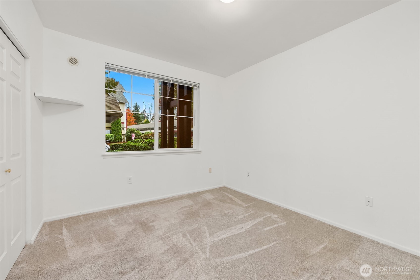 13000 Admiralty Way #L104, Everett, WA 98204