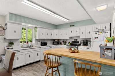 16 Harrison Street , South Bend, WA 98586 - Photo 9