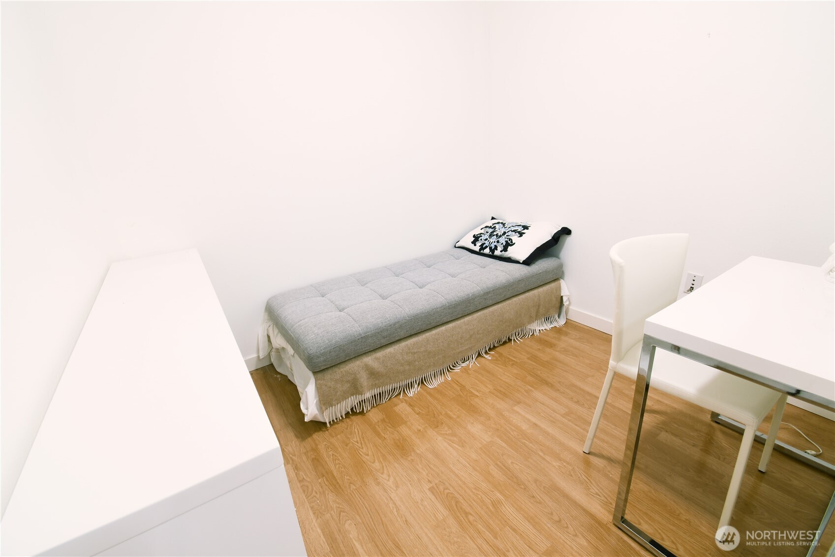 12534 15th Avenue NE #12, Seattle, WA 98125