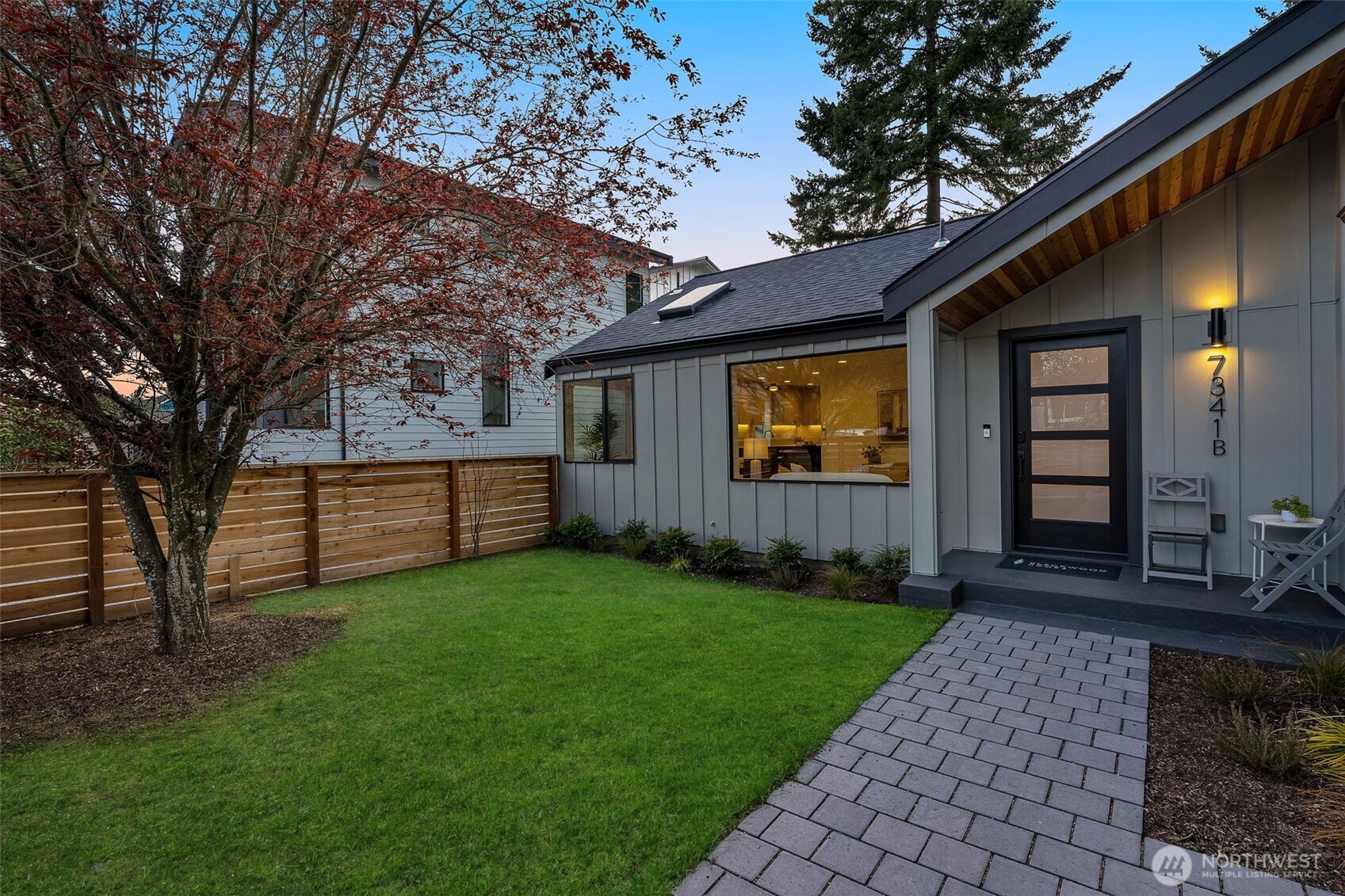 7341 B 21st Avenue NE, Seattle, WA 98115