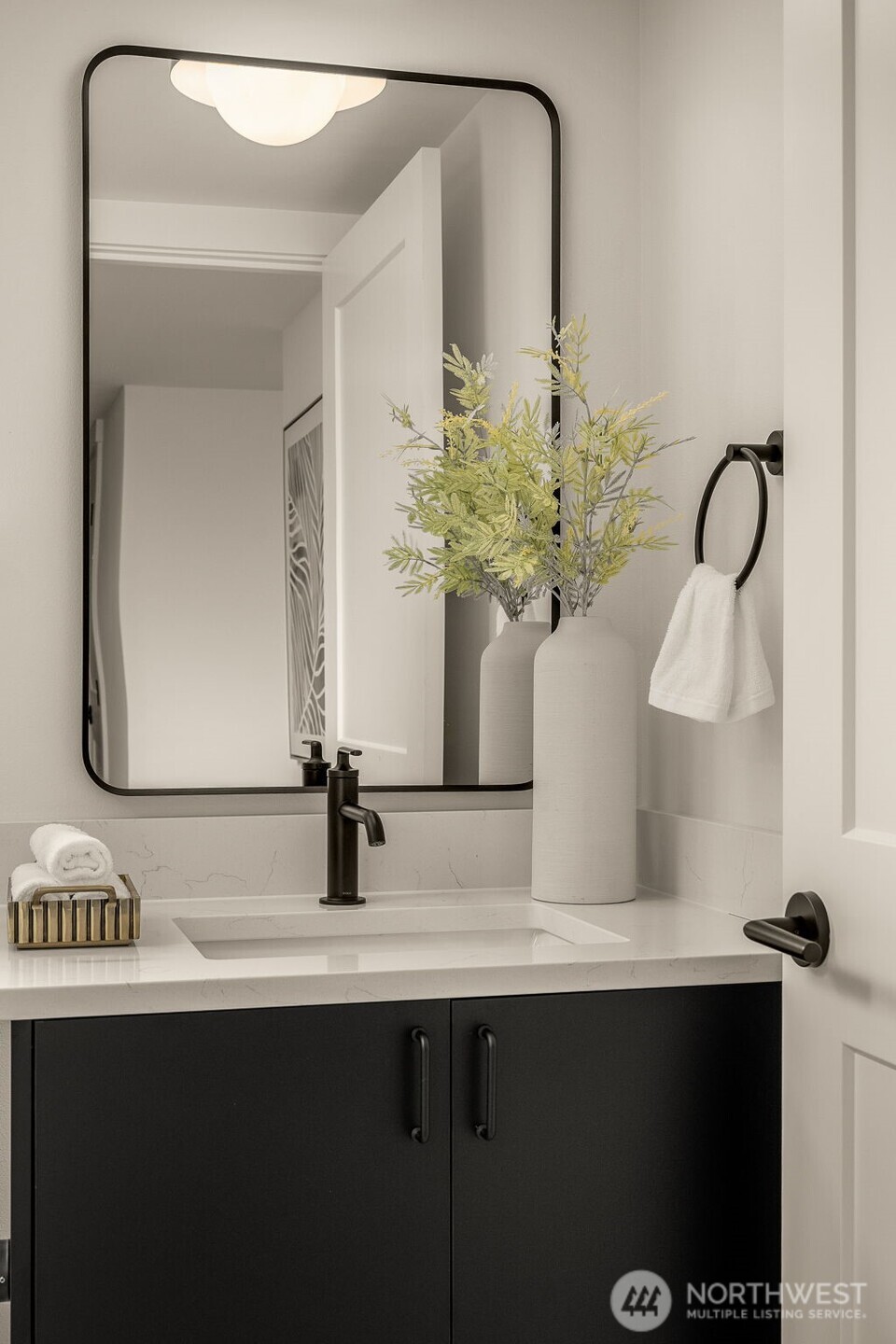 7341 B 21st Avenue NE, Seattle, WA 98115