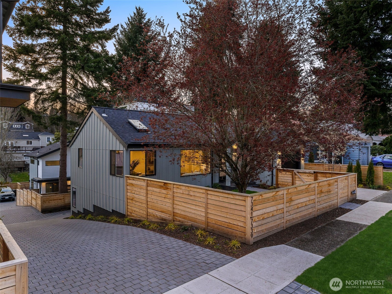7341 B 21st Avenue NE, Seattle, WA 98115
