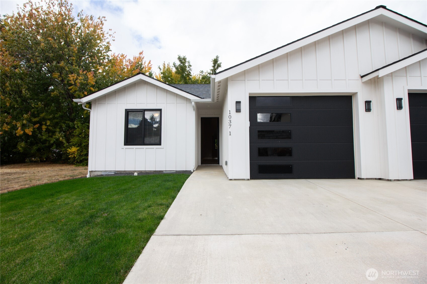 1037 Date Avenue , College Place, WA 99324