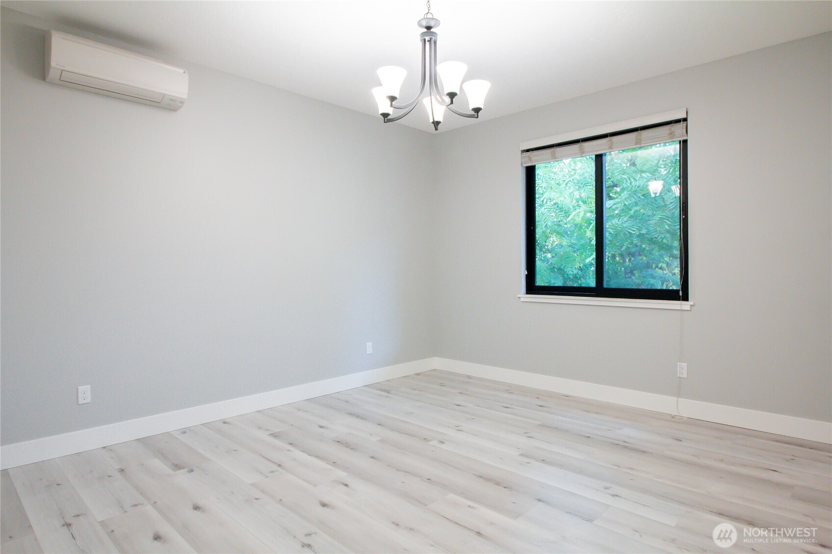 1037 Date Avenue , College Place, WA 99324