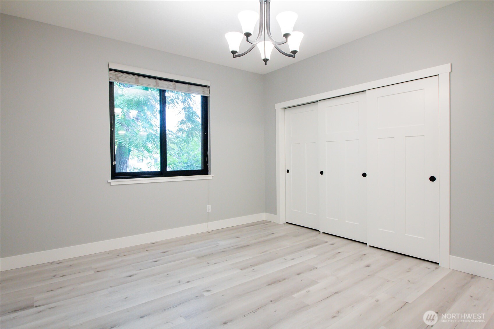 1037 Date Avenue , College Place, WA 99324