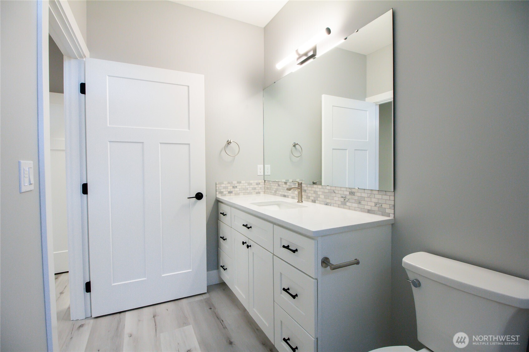 1037 Date Avenue , College Place, WA 99324