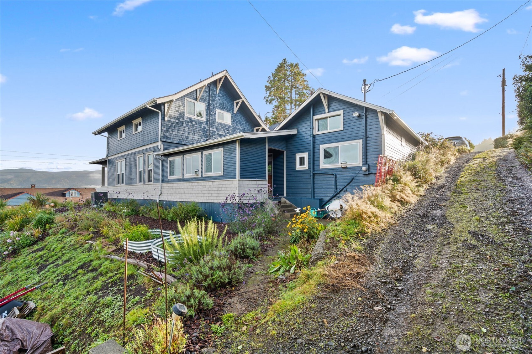 716 First Street W, South Bend, WA 98586