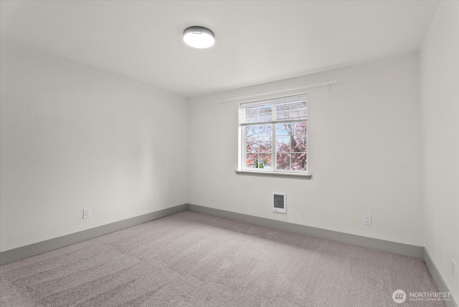 10501 SE 250th Place #C102, Kent, WA 98031