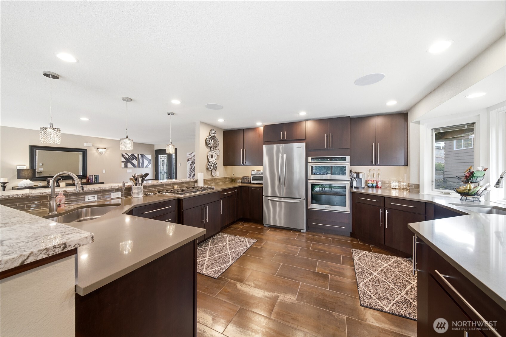 4918 Jenks Point Way E, Lake Tapps, WA 98391