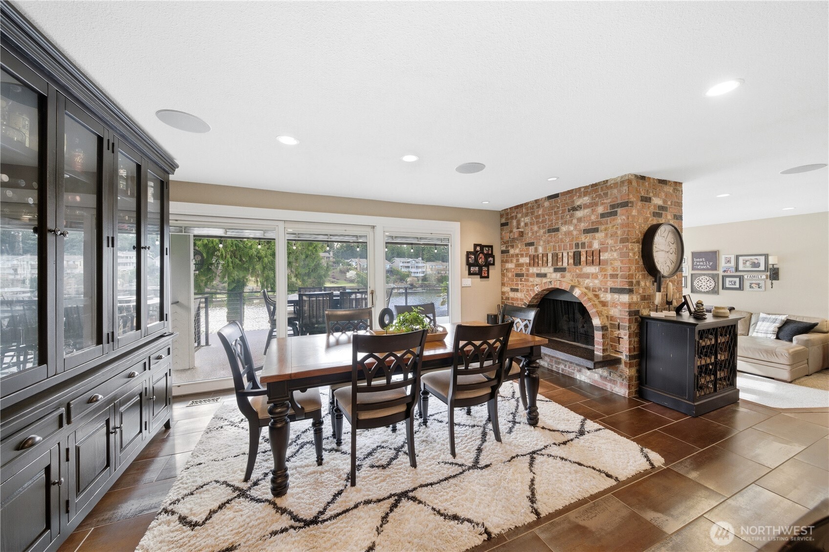 4918 Jenks Point Way E, Lake Tapps, WA 98391