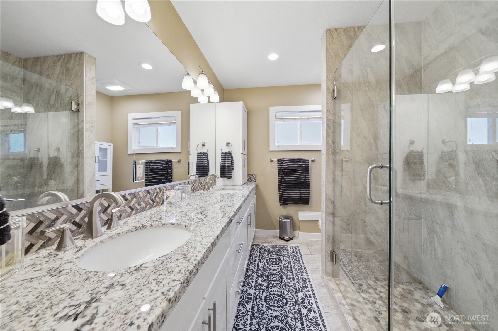 4918 Jenks Point Way E, Lake Tapps, WA 98391