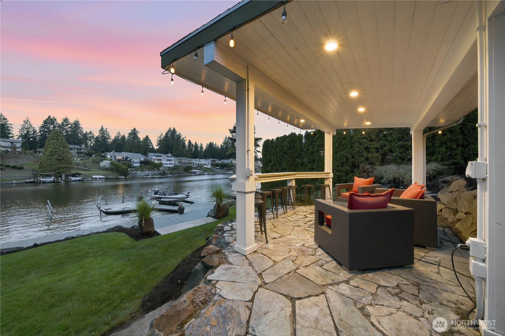 4918 Jenks Point Way E, Lake Tapps, WA 98391