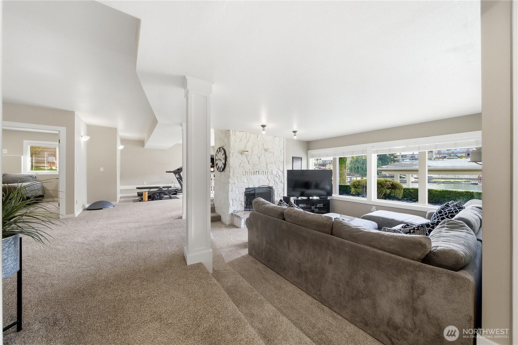 4918 Jenks Point Way E, Lake Tapps, WA 98391