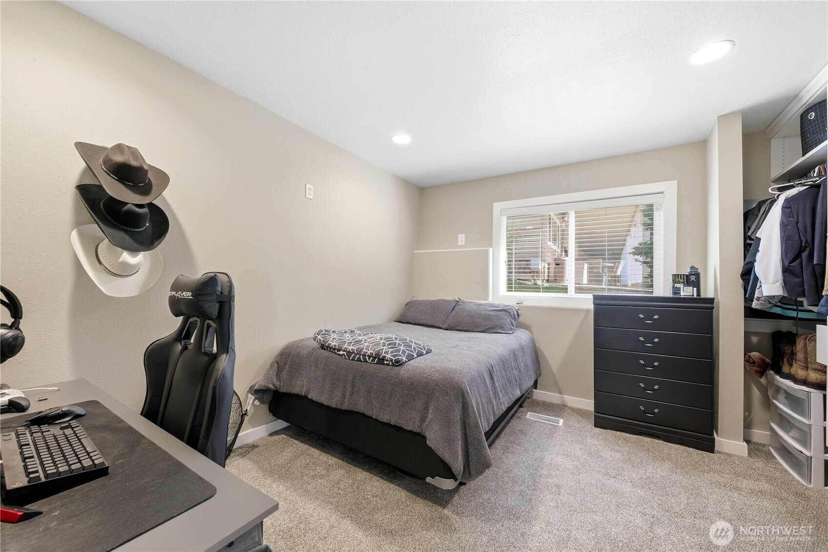 4918 Jenks Point Way E, Lake Tapps, WA 98391