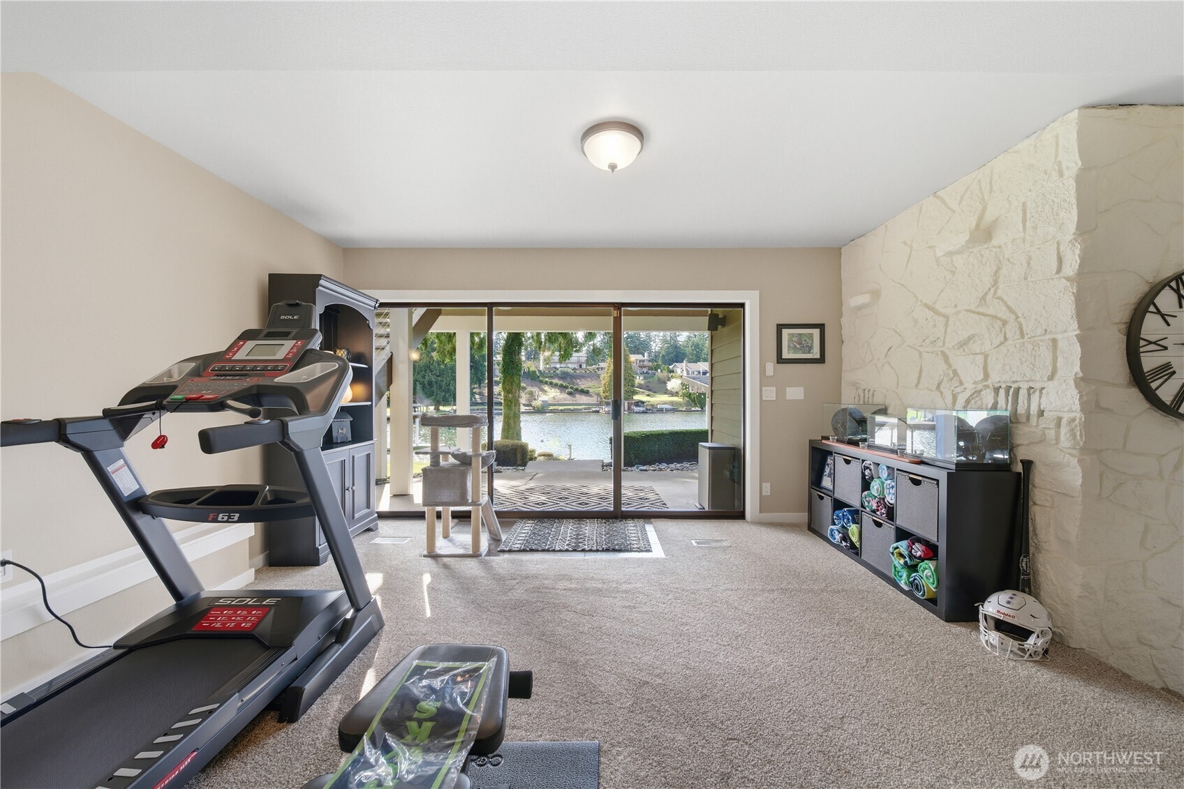 4918 Jenks Point Way E, Lake Tapps, WA 98391